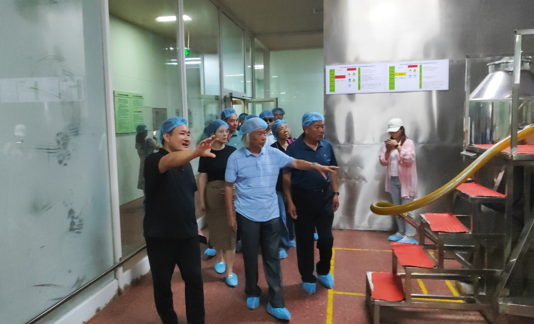 新乡市餐饮行业协会赴itb8888通博参观互换